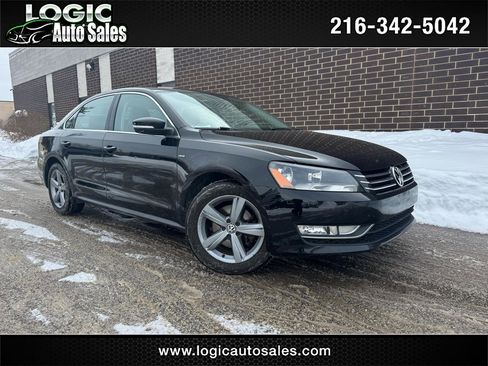 Used 2015 Volkswagen Passat 1.8T Limited Edition image 1