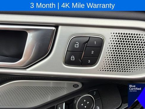 Used 2022 Ford Explorer Platinum w/ Equipment Group 601A AWD/4WD image 30
