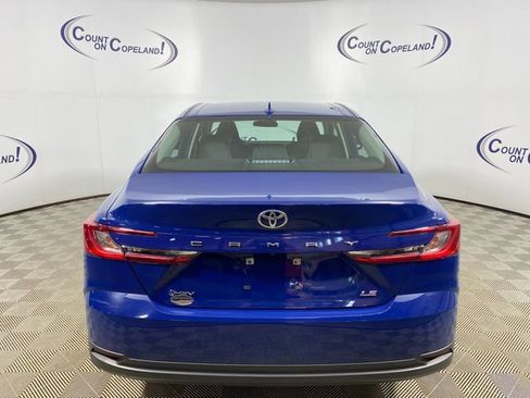 Used 2025 Toyota Camry LE FWD image 5