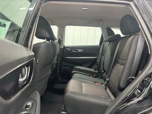 Used 2017 Nissan Rogue S image 17