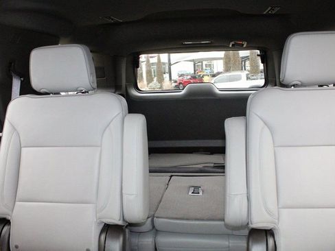 Used 2022 GMC Yukon SLT w/ SLT Premium Package AWD/4WD image 56