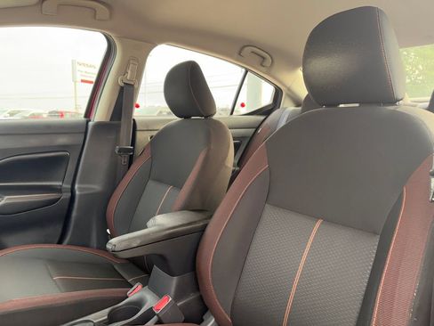 Used 2021 Nissan Versa SR FWD image 10