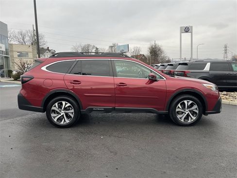 Certified 2022 Subaru Outback Limited image 4