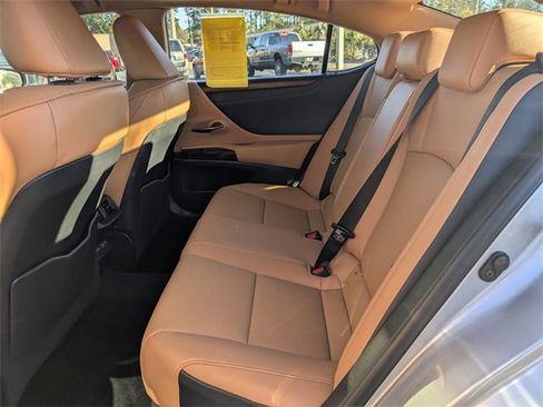 Used 2022 Lexus ES 350 w/ Premium Package image 14