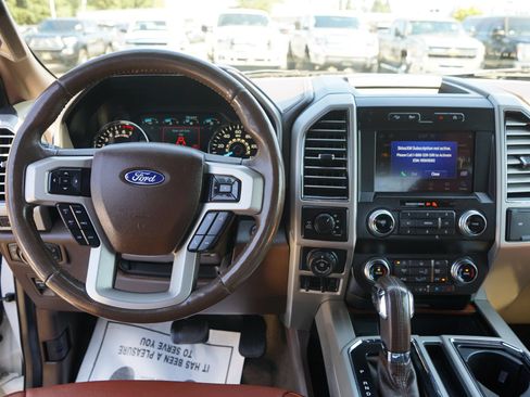 Used 2019 Ford F150 King Ranch w/ FX4 Off-Road Package AWD/4WD image 17