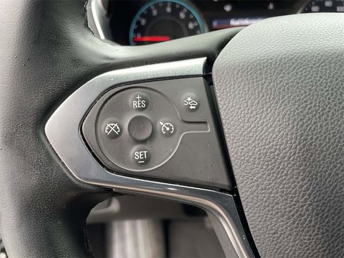 Used 2023 Chevrolet Traverse LT image 20