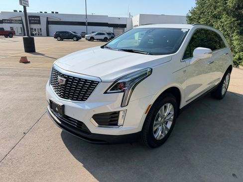 Used 2023 Cadillac XT5 Luxury AWD/4WD image 7