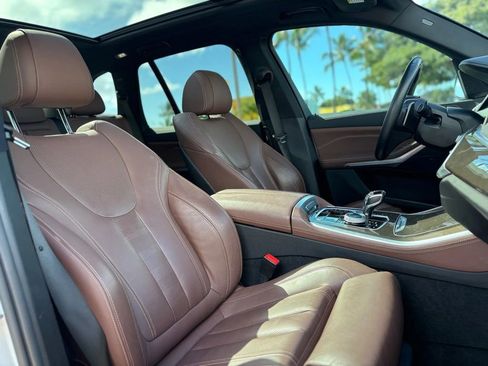 Used 2022 BMW X5 sDrive40i w/ Premium Package image 9