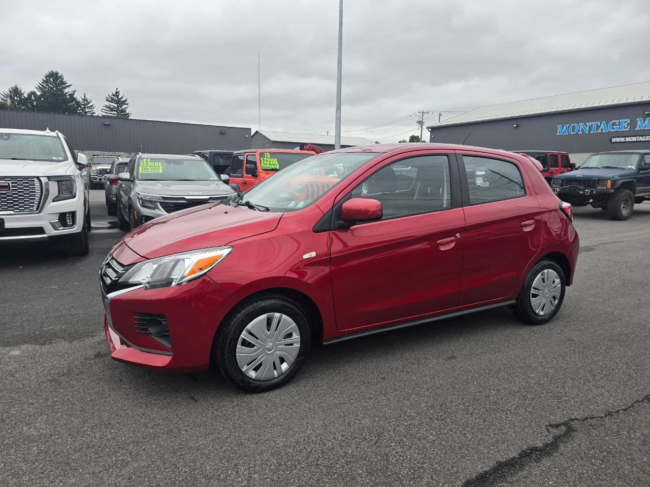 Used 2024 Mitsubishi Mirage ES FWD image 3