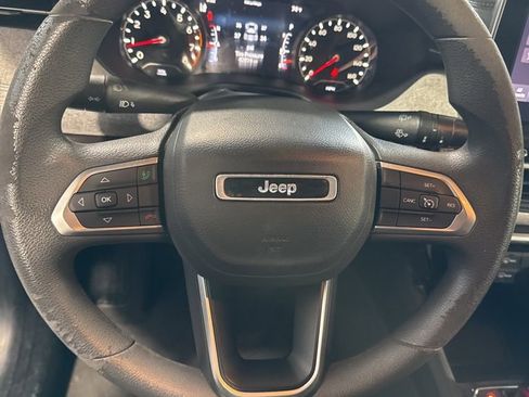 Used 2023 Jeep Compass Sport image 34