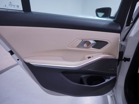 Used 2025 BMW 330i xDrive Sedan image 15