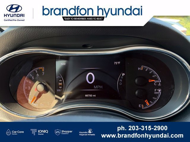 Used 2017 Jeep Grand Cherokee Laredo w/ Quick Order Package 23E AWD/4WD image 17