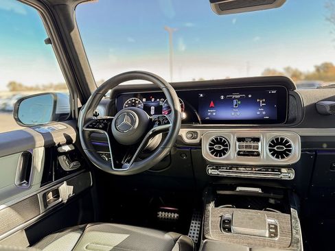 Used 2025 Mercedes-Benz G 550 w/ Manufactur Interior Package image 35