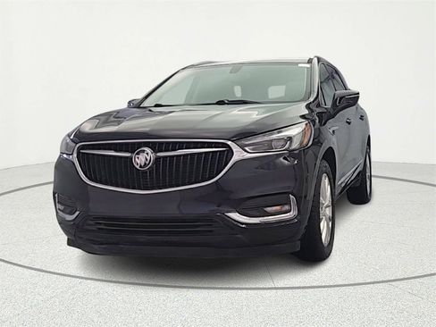 Used 2020 Buick Enclave Essence image 2
