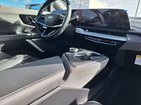 New 2026 Cadillac Optiq Luxury 1 w/ LPO, Floor Liner Package RWD image 25