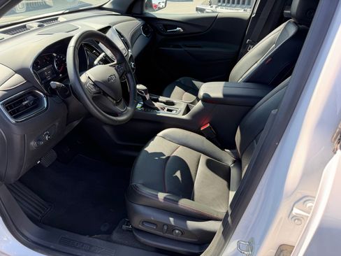 Used 2023 Chevrolet Equinox RS w/ RS Leather Package image 17
