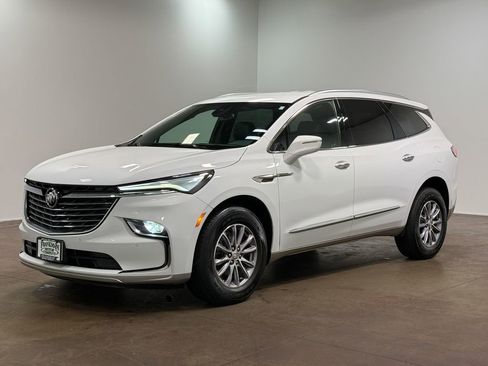 Used 2023 Buick Enclave Essence AWD/4WD image 28