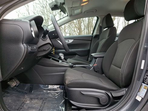 Used 2022 Kia Forte LXS image 13