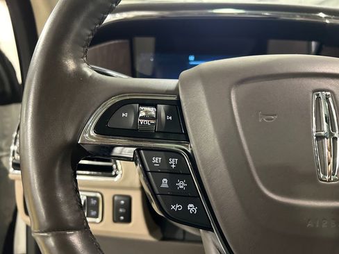 Used 2022 Lincoln Navigator L Reserve AWD/4WD image 12