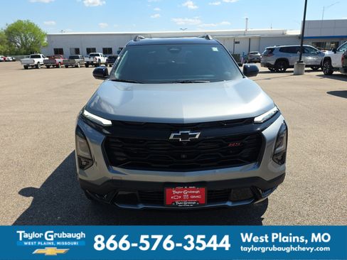 New 2026 Chevrolet Equinox RS w/ Convenience Package III FWD image 3