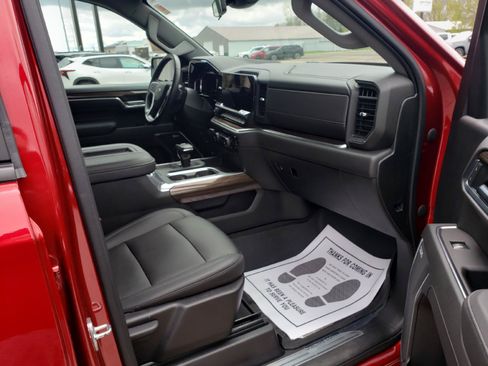 Used 2022 Chevrolet Silverado 1500 RST AWD/4WD image 10