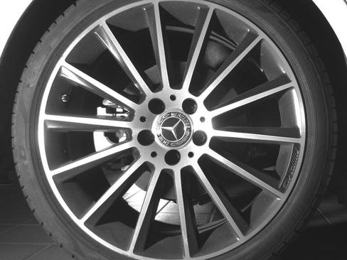 Used 2019 Mercedes-Benz C 300 Sedan image 26