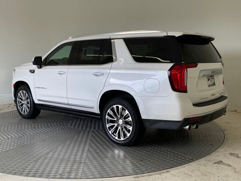 Used 2021 GMC Yukon Denali w/ Denali Premium Package image 3