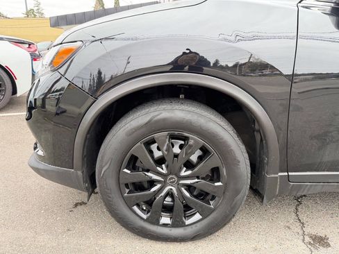 Used 2014 Nissan Rogue S image 12