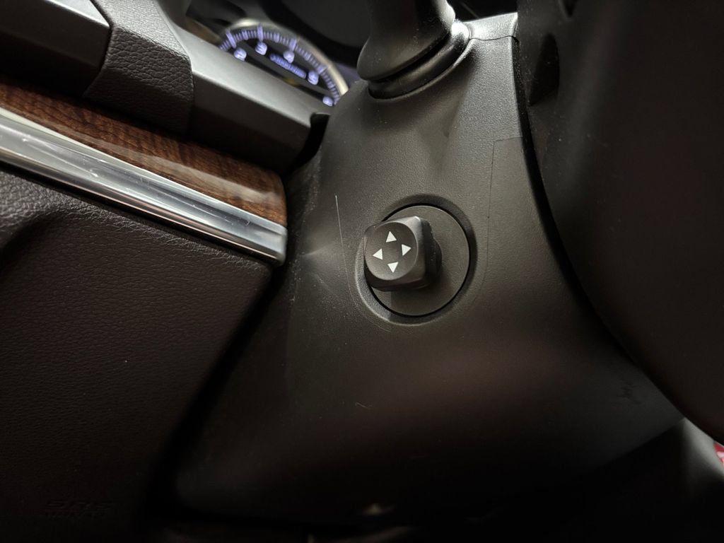 Used 2020 Acura MDX SH-AWD image 29