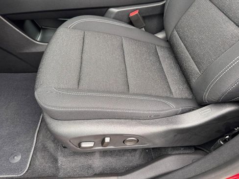 New 2026 Chevrolet Traverse LT image 10