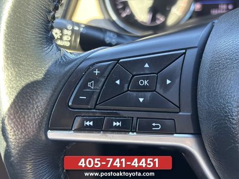 Used 2018 Nissan Rogue SV FWD image 19