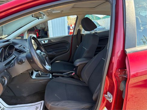 Used 2014 Ford Fiesta SE w/ Comfort Package FWD image 11