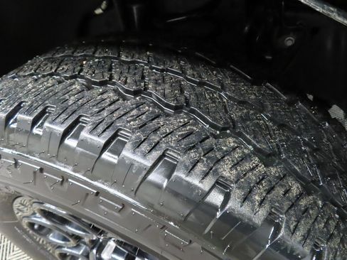 Used 2023 Ford F250 Lariat w/ Lariat Ultimate Package image 7