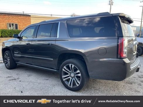 Used 2020 GMC Yukon XL Denali w/ Denali Ultimate Package image 4