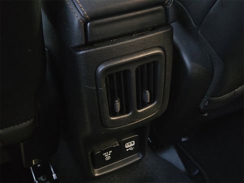 Used 2018 Jeep Compass Limited w/ Safe & Security Group image 16