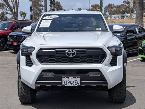 Used 2025 Toyota Tacoma TRD Off-Road AWD/4WD image 8