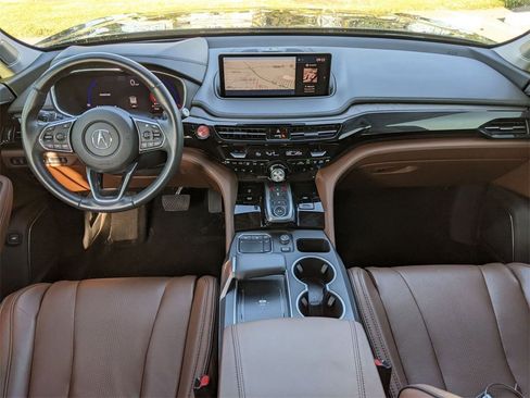 Used 2024 Acura MDX SH-AWD w/ Advance Package image 29