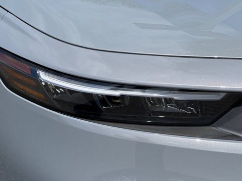 Used 2025 Honda Accord Sport image 10