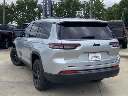 New 2026 Jeep Grand Cherokee L 2WD image 4