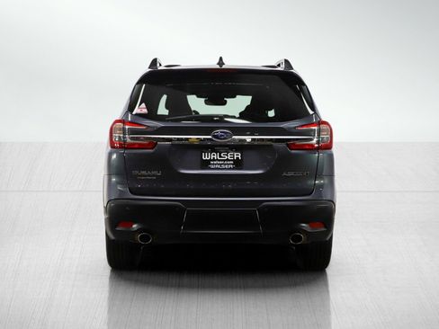 Used 2024 Subaru Ascent Premium w/ Convenience Package image 4