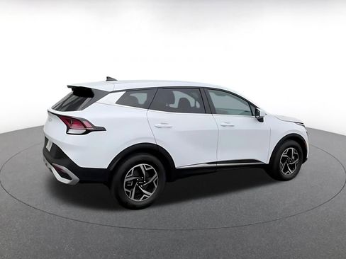 Used 2025 Kia Sportage LX FWD image 15