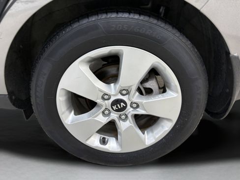 Used 2018 Kia Soul w/ Convenience Package image 7