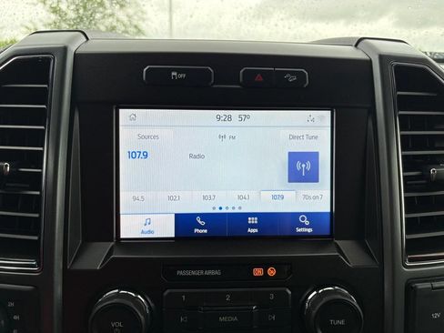 Used 2022 Ford F350 XLT w/ XLT Premium Package AWD/4WD image 27