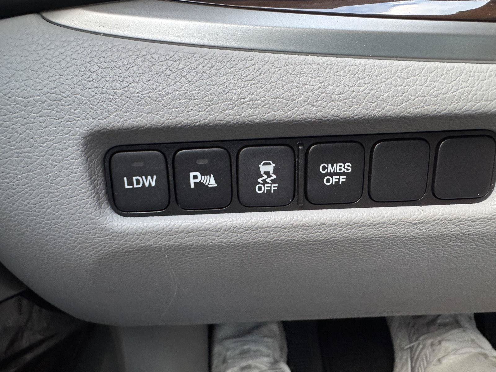 Used 2014 Acura RLX w/ Advance Package FWD image 26