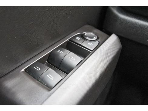 Used 2025 Chevrolet Colorado W/T RWD image 19