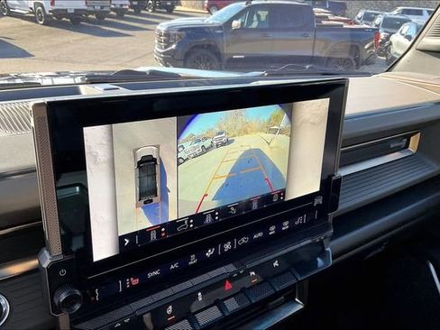 Used 2024 GMC Hummer EV 3X image 11
