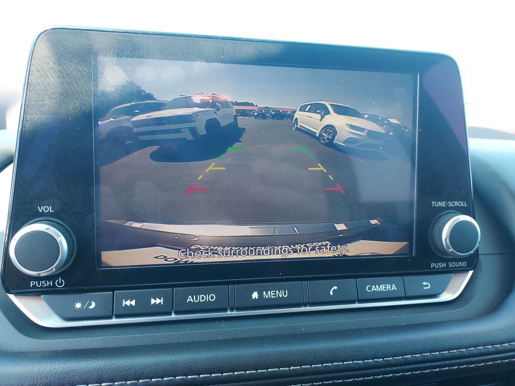 Used 2022 Nissan Rogue SV AWD/4WD image 22