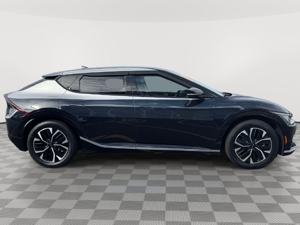 Certified 2022 Kia EV6 Wind AWD/4WD image 4