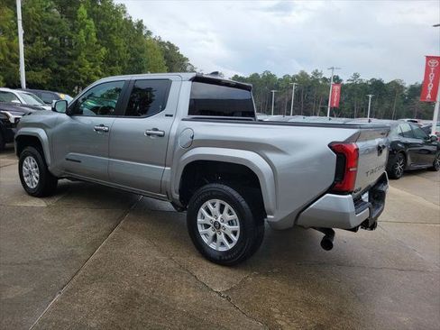 Certified 2026 Toyota Tacoma SR5 AWD/4WD image 3