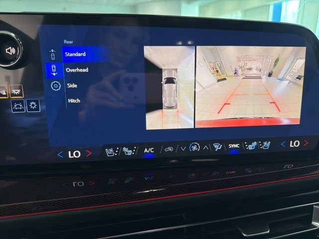 New 2026 Chevrolet Traverse RS w/ LPO, Floor Liner Package FWD image 23